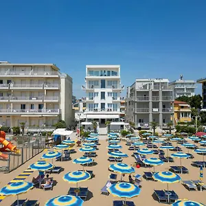Boston 3 Stelle Superior Frontemare 3* Lido di Jesolo