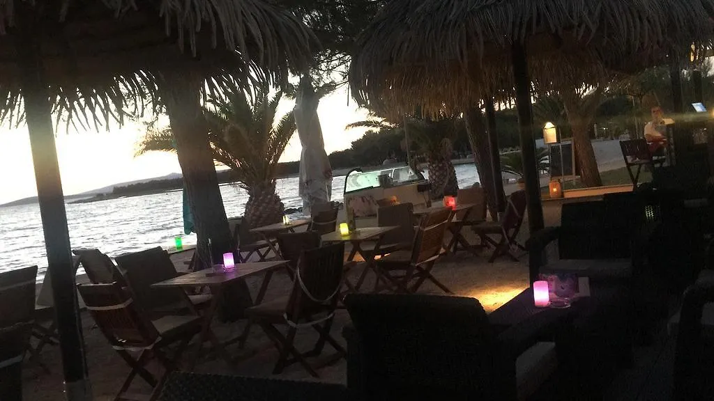 Villa Kastel Povljana Hotel